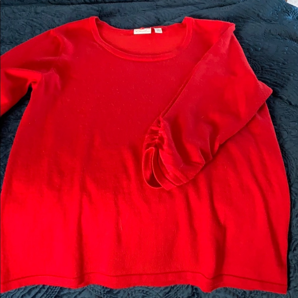 Red soft three-quarter inch  ruched sleeves